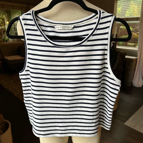 Trina Turk Tops - Trina Turk crop top size large